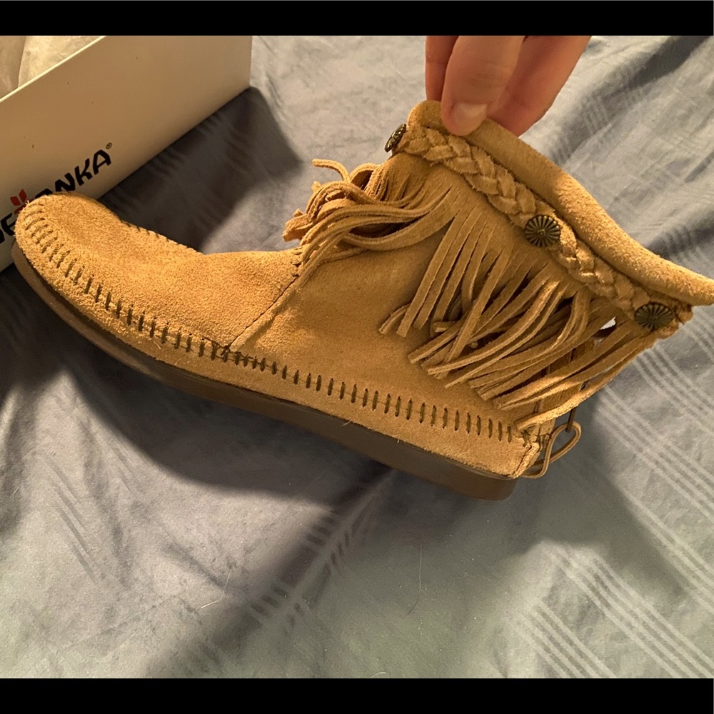 Minnetonka ankle mocs